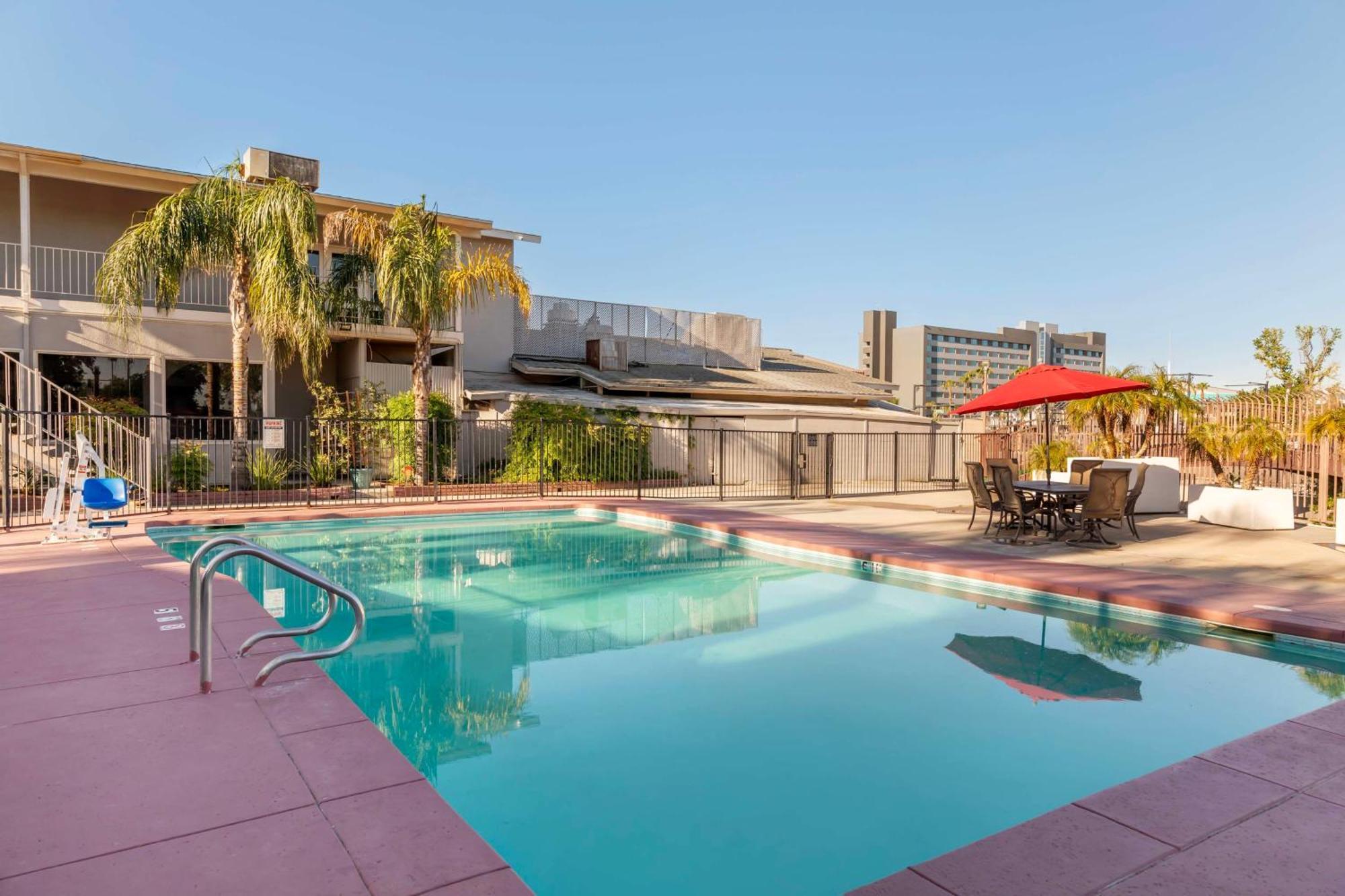 Best Western Plus Hill House Bakersfield Extérieur photo