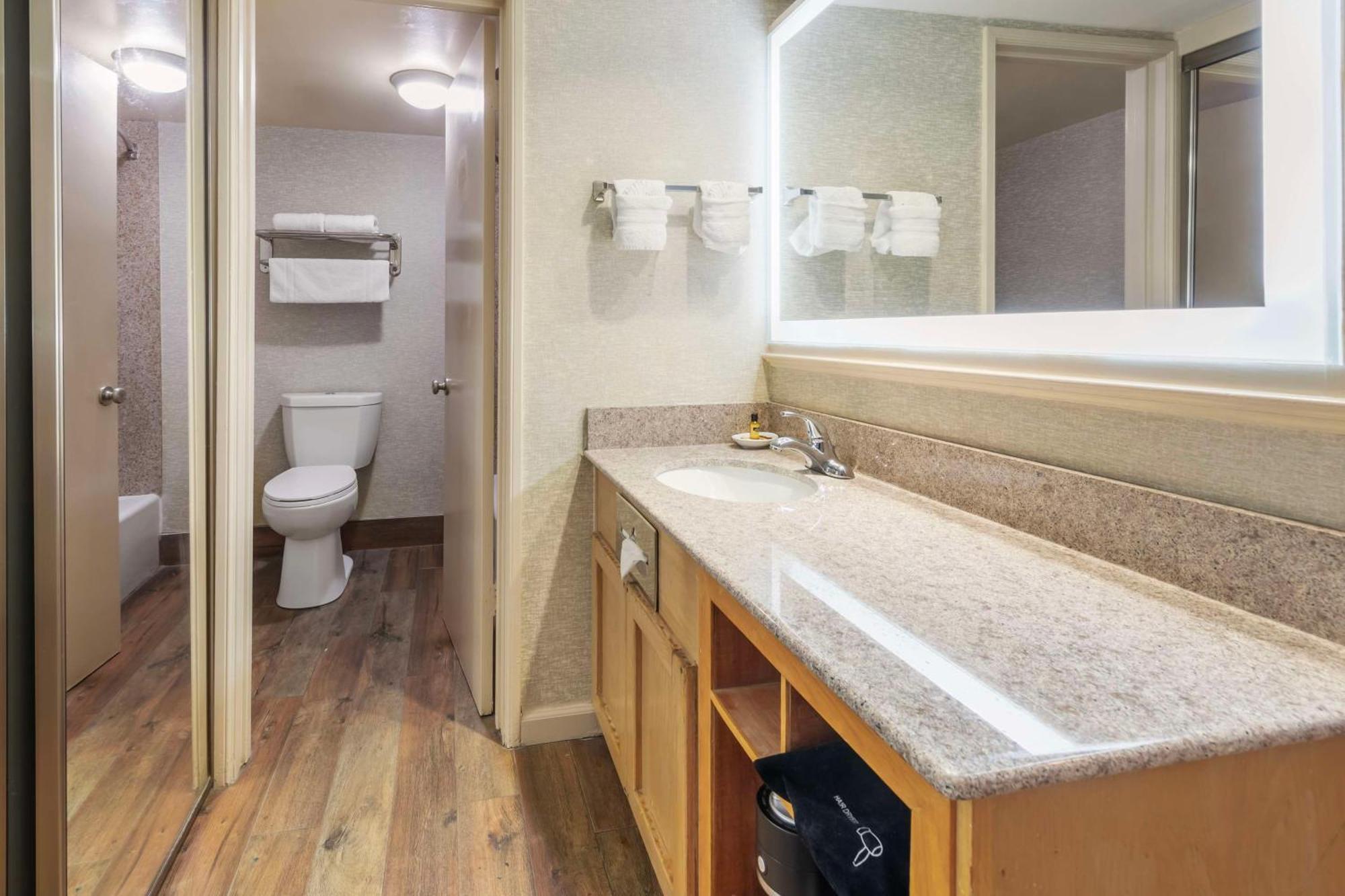 Best Western Plus Hill House Bakersfield Extérieur photo